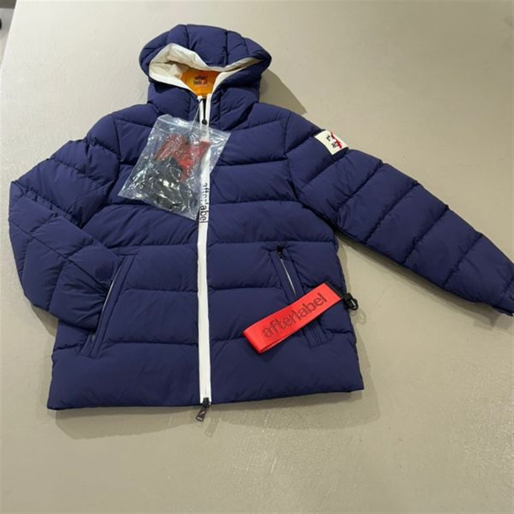 after_label_giubbotto_blu_cerniera_bianca