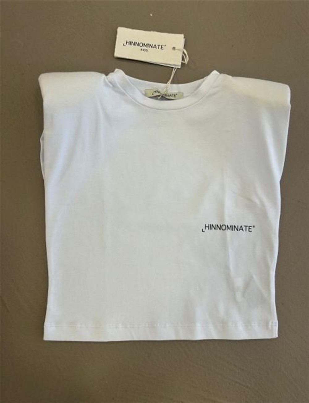 Hinnominate_T-shirt_bianca_con_spalline_e_mini_logo_nero Hinnominate T-shirt bianca con spalline e mini logo nero - immagine 1